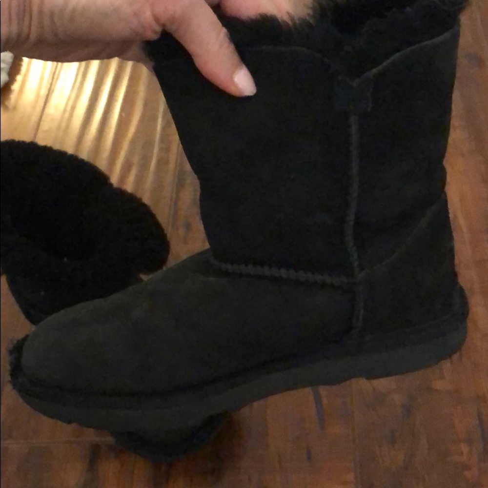 Ugg boots - Picture 3 of 9